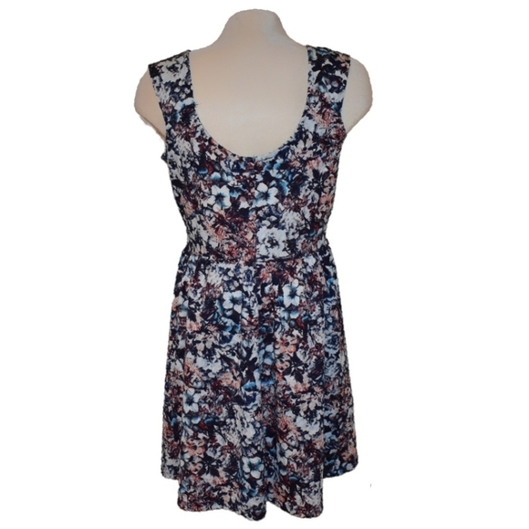 G:21 Jr. Large Floral Lacey Stretch Mini Sundress Summer - Picture 3 of 6